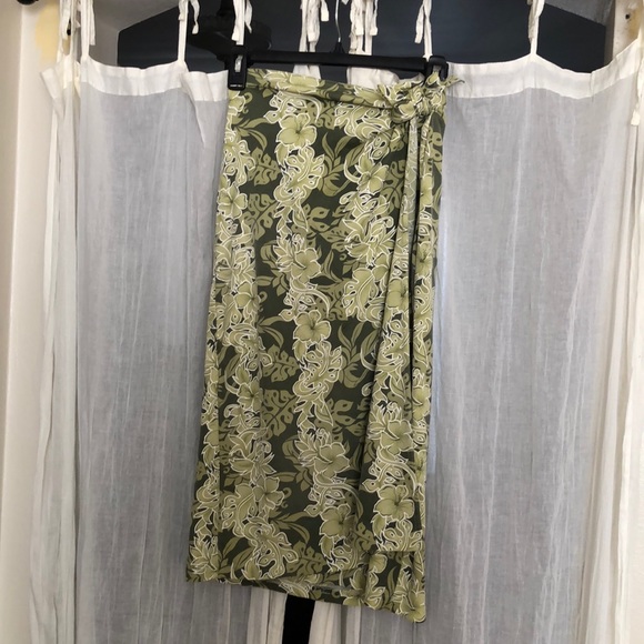 Vintage hawaiian print tribal wrap midi skirt - 90s y2k vibes - Picture 2 of 3